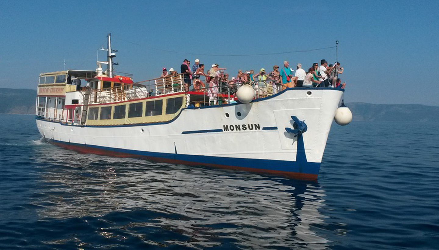 DRUŠTVO UPOKOJENCEV ŠKOCJAN ORGANIZIRA FISCH PIKNIK NA LADJI Z OGLEDOM OTOKA CRESA