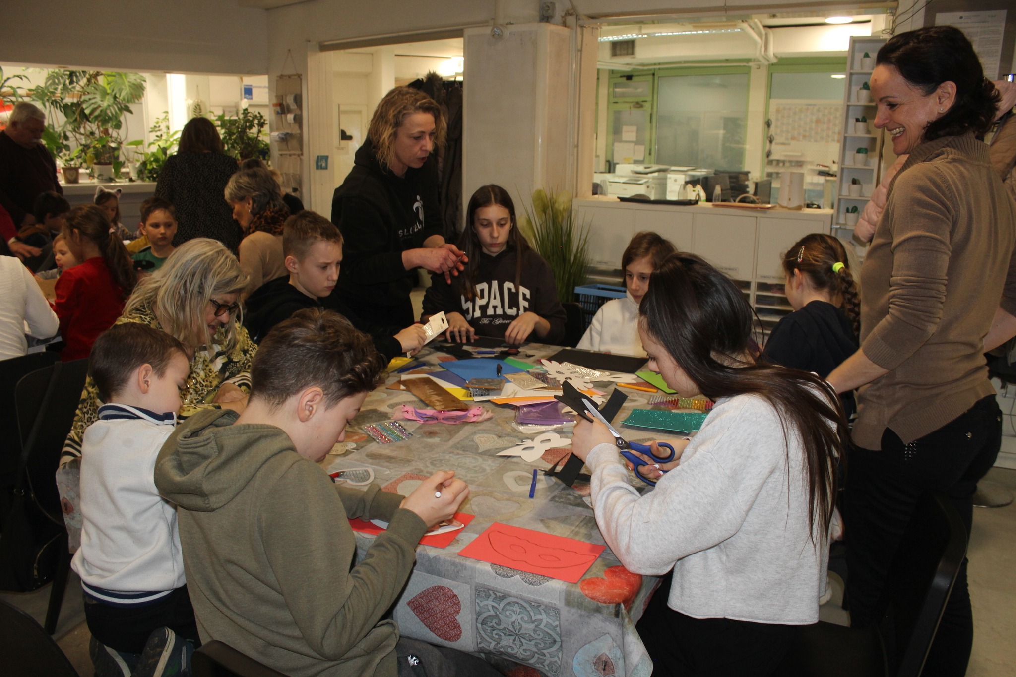 USTVARJALNE POČITNIŠKE DELAVNICE- STARI STARŠI - VNUKI